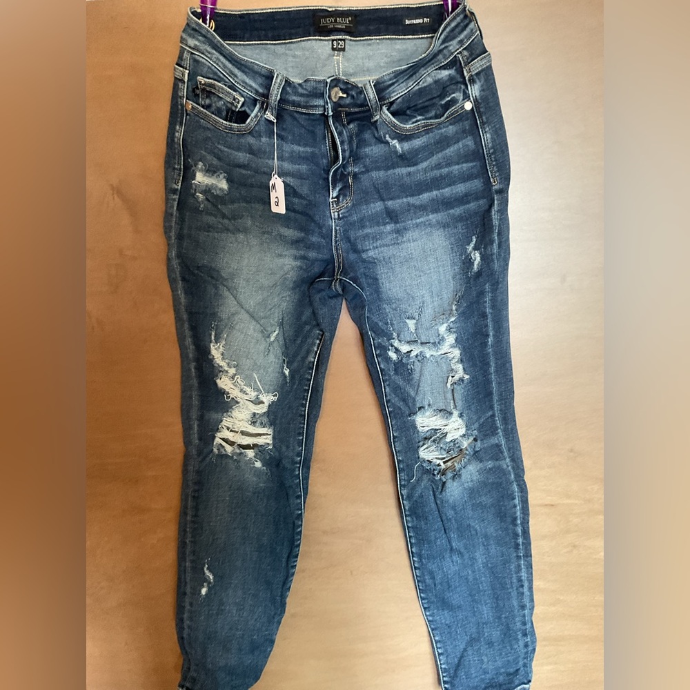 Judy Blue Blue Washed Boyfriend Jeans - Picture 3 of 3